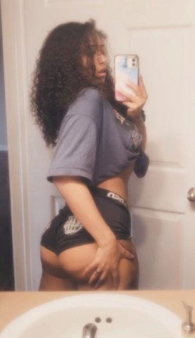 Nicole Hosting in Midtown West (Midtown) — Female Escort - 1