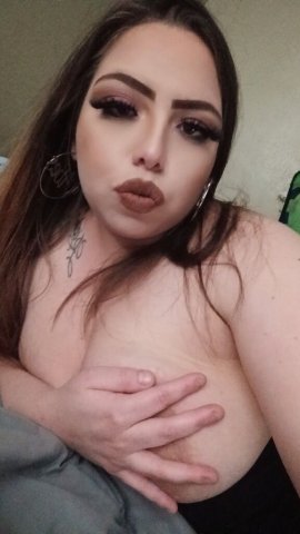 Fresno, CA 30-Year-Old Latina Escort for Car Dates, Outcalls & Incalls - 1
