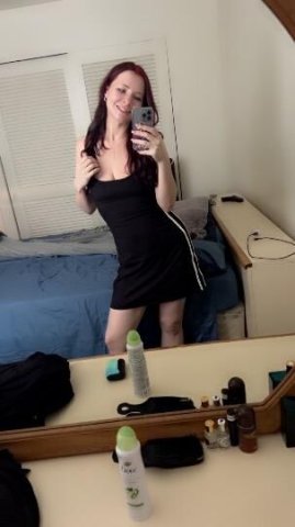 Racine Female Escort — Discreet, Petite Sessions - 1