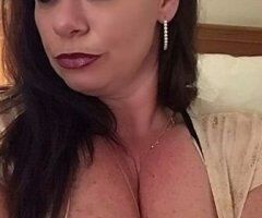 Emily (43) Irish/German — Green Eyes, Big Curves - Image 2