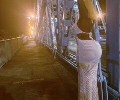 Real Blonde (5'10) Selective — Fine Dining & Fine Wine - Image 12