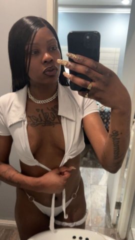 Long Beach Female Escort — incalls, outcalls & carplay - 1