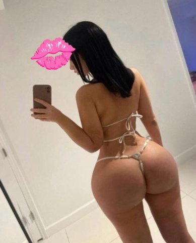 Gainesville FL Female Escort — Oral & Squirt Services, Lingerie Dances - 1