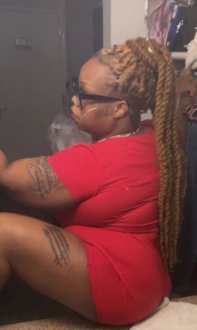 VIP BBW Specials — 60 Good Head (with condom) + 30min massage - 1