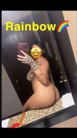 Horny ebony in Madison — Facetime shows, blow & go, in/outs (21) - 1