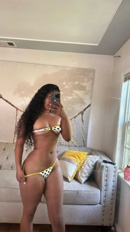 Long Beach CA Female Escort — Carplay & Outcall Only - 1