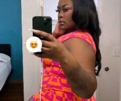 Everett escorts - Everett WA Female Escort — thick chocolate squirt service