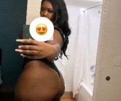 Everett WA Female Escort — thick chocolate squirt service - Image 6