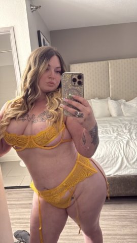 Monterey CA Female Escort — VIP service, outcalls by HR/HHR - 1