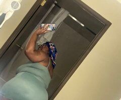 Tucson escorts - Tucson In-Call Only Female Escort — short, curvy, thick legs