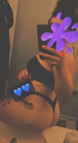 York Female Escort — Security Deposit Required & Verified Sessions - 1