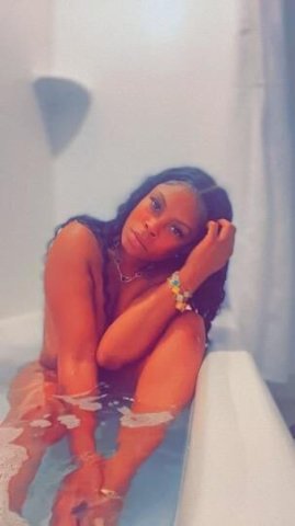 Hampton Petite Nuru Doll — Upscale GFE, fetish-friendly fun-size - 1