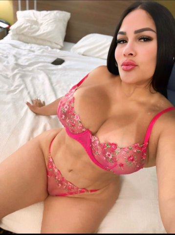 Casper WY Latina Escort — Curvy, sexy y sensual (solo este fin de semana) - 1