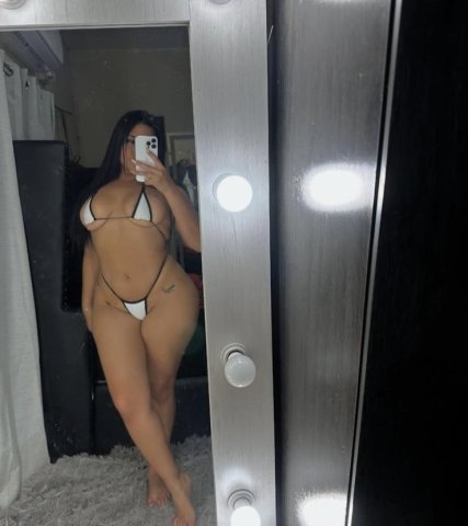 Hermosa Colombiana en Dallas — Trato de novios, besos y caricias con sexo - 1