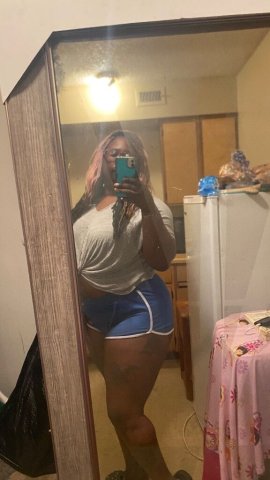 Thick and Curvy (37) — Content Pics & Videos - 1
