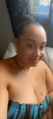 New Girl on the Block (34) — Curvy Thick Female Escort - 1