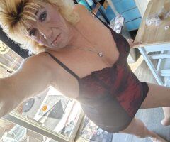 Denver escorts - Denver Mature Escort — Private, classed-up hourly sessions