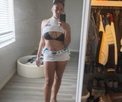 Medford, OR Female Escort — Upscale, Discreet Outcalls - Image 3