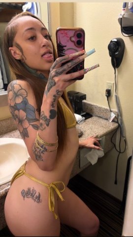 Light-skin, green-eyed slim petite Mami — Incalls, Outcalls, and Car Dates (North Bay, CA) - 1