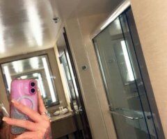 Busty Babe Escort — Discreet Outcalls with Deposit (Omaha, NE) - Image 4