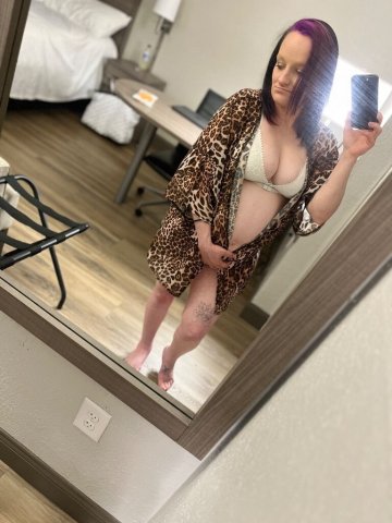 Dayton OH In-Call Only Pregnant Escort (36 Weeks) - 1