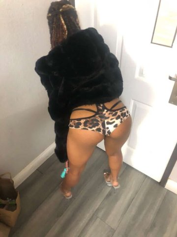 Colorado Springs Female Escort — FaceTime & Outcalls - 1