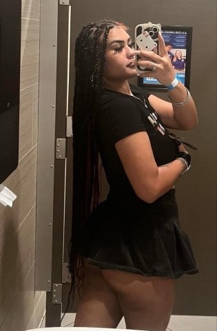 Olympia Female Escort — WhatsApp 213-4 58-4523 - 1