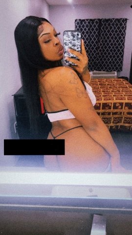 Fun, real, independent female escort in Bakersfield (incall + outcalls) - 1