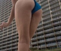 Louisville KY Female Escort — Beach Jack Off - Image 4