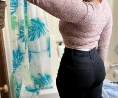 Chill with a foreign babe—thick, laid-back, clean & respectful - Image 8