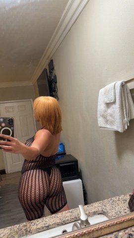 Seattle Upscale Latina Escort — Curvy, Natural 34 (Facetime/Meets, BDSM-Friendly) - 1