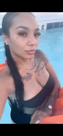 Tampa Female Escort — big boobs, small waist () - 1