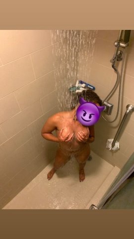 Lawton, Oklahoma Slim Tiny Escort with Flirty Massage Views - 1