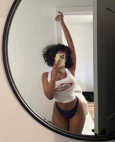 Hudson Valley NY Female Escort — Discreet, Non-Rushed In-Call Service - 1