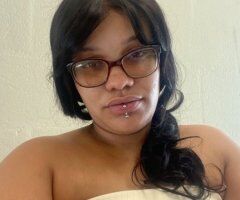 Portsmouth escorts - Portsmouth Late-Night Female Escort — intimate conversation