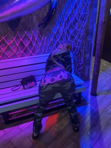 Des Moines Iowa Female Escort — Video Verification Required - 1
