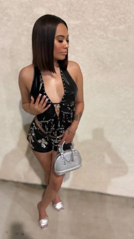 Norfolk, VA Outcall Female Escort — FaceTime Shows & Body Oil Massages - 1