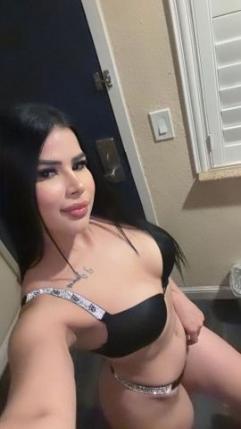 Raleigh-Durham Female Escort — Sweet young Spanish-speaking services - 1