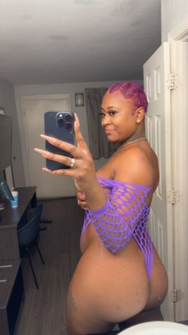 Huntsville Female Escort — Long-Legged Goddess, Fetish-Friendly - 1