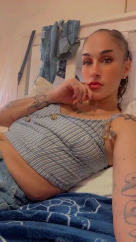 Miami Female Escort — Incalls & Outcalls, Live Content Shows - 1
