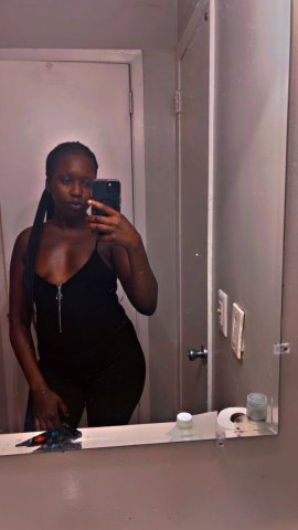 St. Louis MO East African Female Escort — In-call & car date special - 1