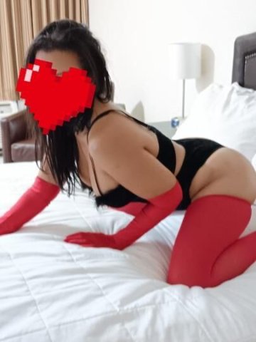 Lili (29) — Hilton Head Female Escort Appointment Visits - 1