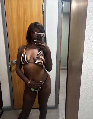 Petite Chocolate Female Escort — In-Call Services & Spankin Head Access - 1