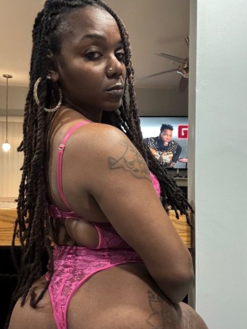 Southern Maryland / DC Female Escort — outcall available, solo unless booked with another - 1