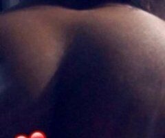 Houston, TX Long-Haired Brunette Female Escort — Discreet Companionship - Image 8