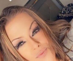 Chicago escorts - Chicago IL Female Escort — Incalls & Outcalls, Live Shows & Content