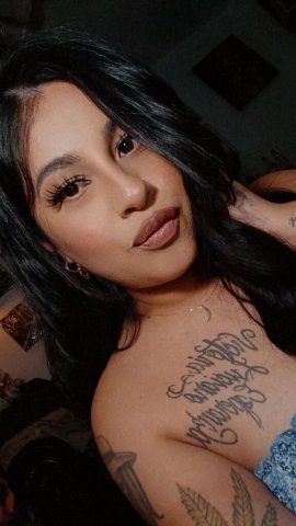 Latina Mami in Rosemead — 29, 5 ft - 1