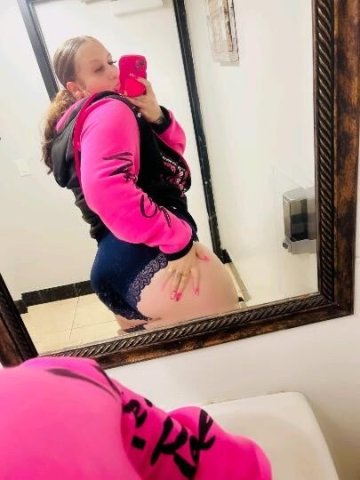 Yakima WA BBW Escort — Outcalls & Private Incalls, Snow Bunny Back - 1