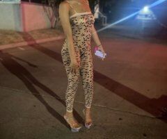 Dreamy cum unwind with 2 tall slim girls — Dallas - Image 2