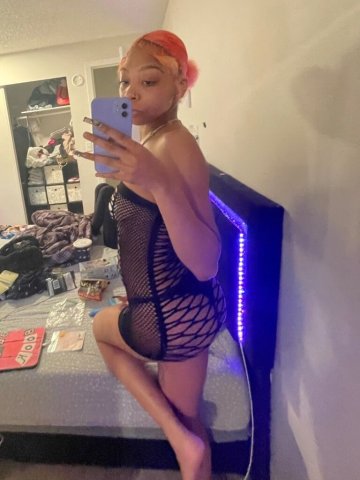 Everett Female Escort — Real photos, private safe meetups - 1